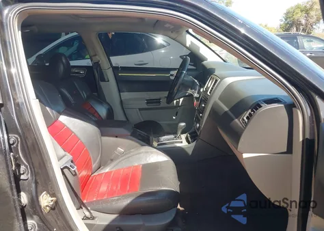 2006 Chrysler 300C Srt8 from USA, damaged, VIN 2C3KA73W56H332748